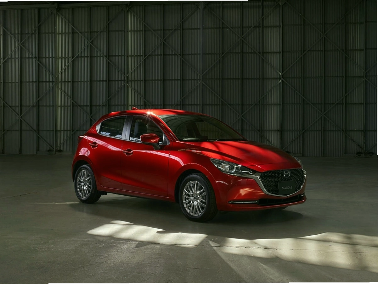 Ba đờ sốc trước xe Mazda 2