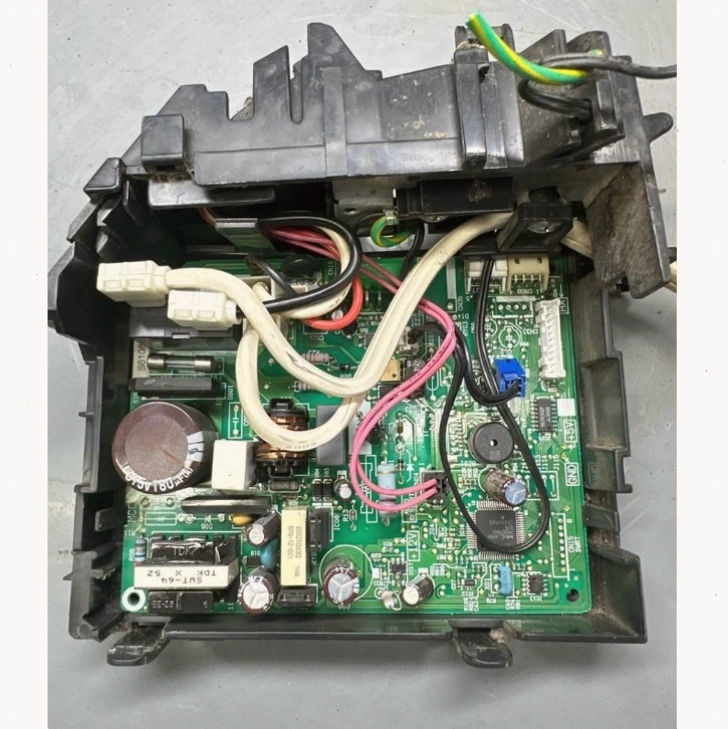 Bo dàn lạnh máy lạnh nội địa Toshiba với quạt DC 5 dây