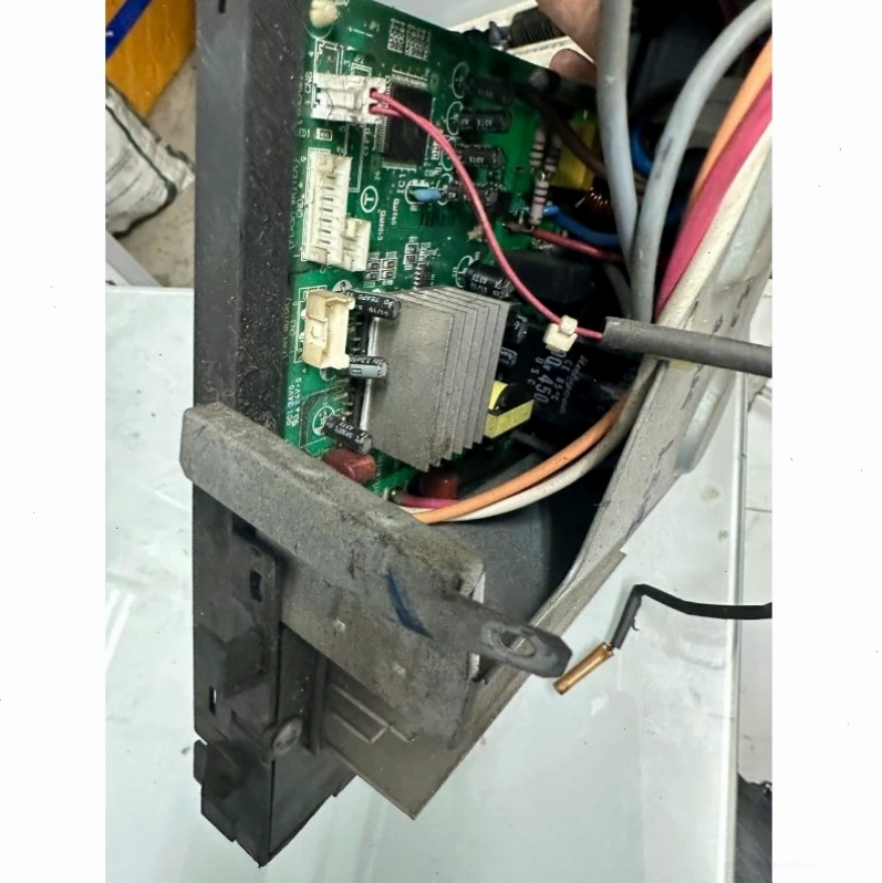 Bo dàn nóng máy lạnh Sharp Inverter