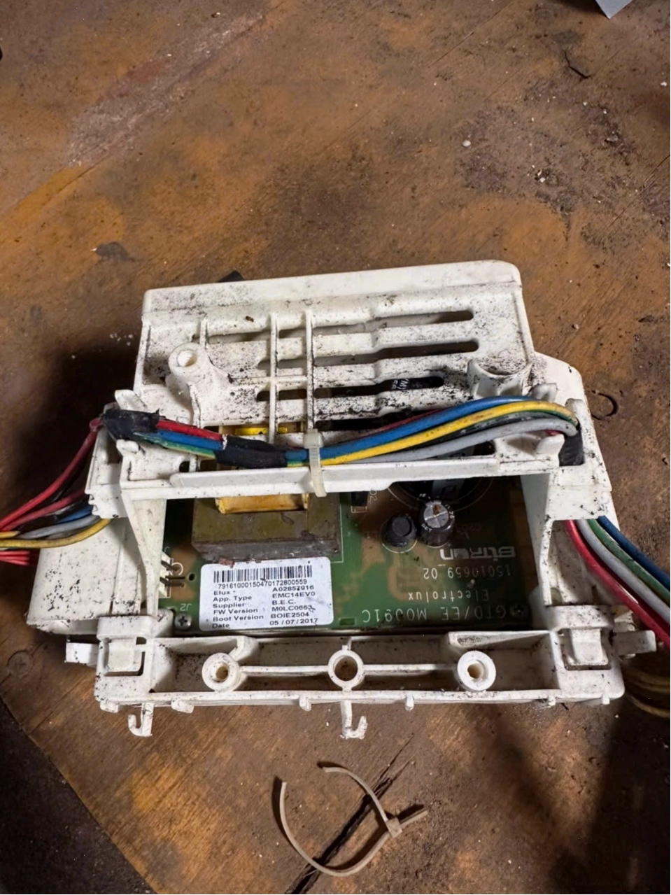 Bo mạch công suất máy giặt Electrolux EWF10844