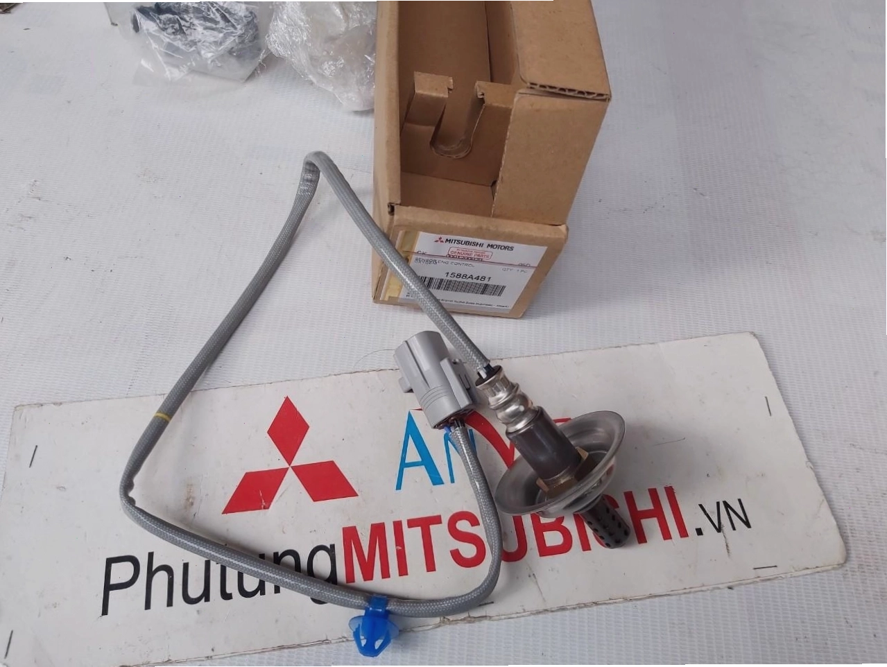 Cảm biến oxy chính hãng cho xe Mitsubishi Xpander
