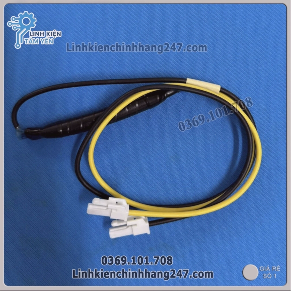 Cận cảnh cầu chì nhiệt tủ lạnh Panasonic với các thông số kỹ thuật rõ ràng