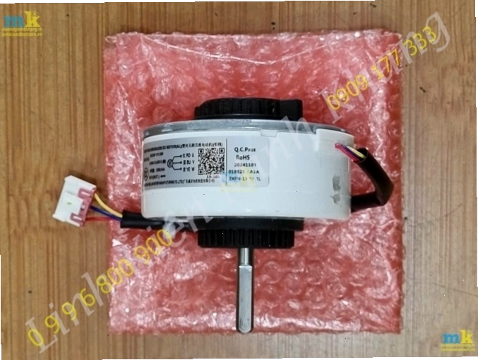 Cận cảnh động cơ motor quạt dàn lạnh điều hòa Casper loại 3 dây DC