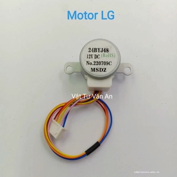 Cận cảnh motor cánh đảo gió máy lạnh LG