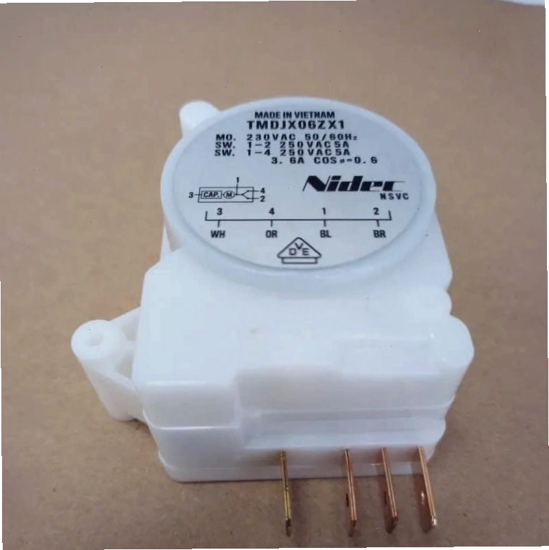 Cận cảnh timer xả đá tủ lạnh Toshiba