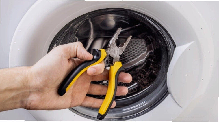 Chuẩn bị dụng cụ cần thiết để thay vòng bi máy giặt