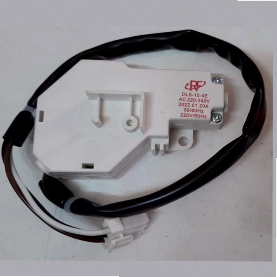 Công tắc cửa máy giặt Toshiba, ví dụ về một linh kiện quan trọng khác