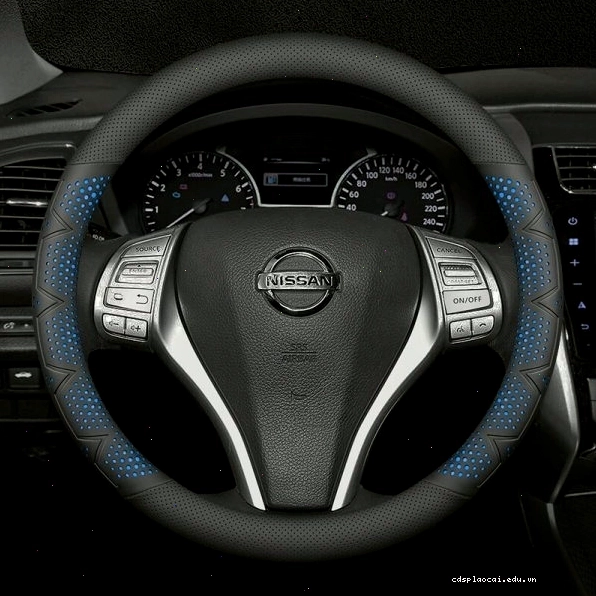 Đa dạng mẫu bọc vô lăng Nissan tại Phụ kiện xe VIP