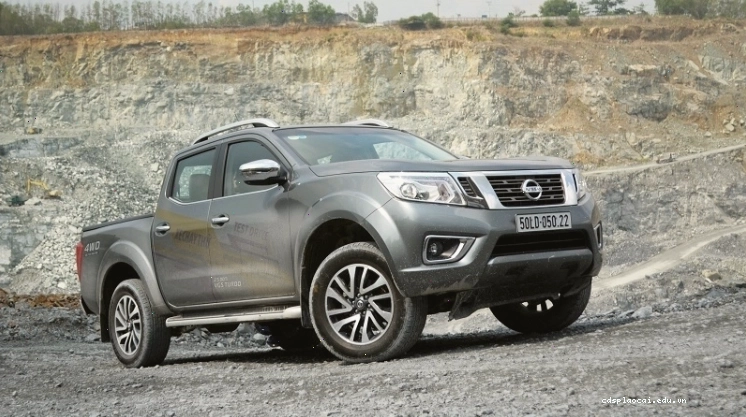 Dây curoa Nissan bị nứt và mòn sau thời gian sử dụng
