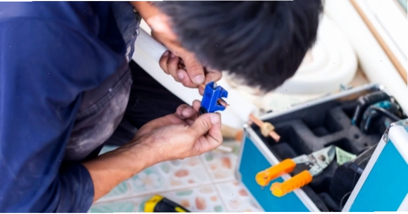 Dây điện tốt có ruột dẫn sáng bóng và vỏ bọc cách điện tốt