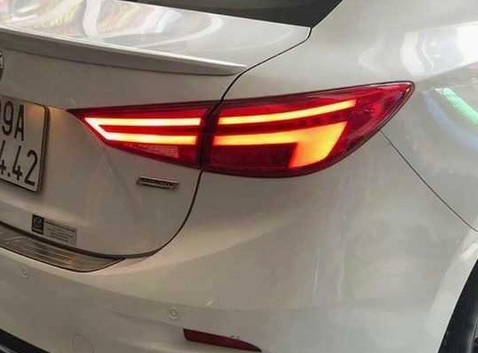 Đèn hậu lái Mazda 3: Hướng dẫn chọn mua và thay thế chính hãng
