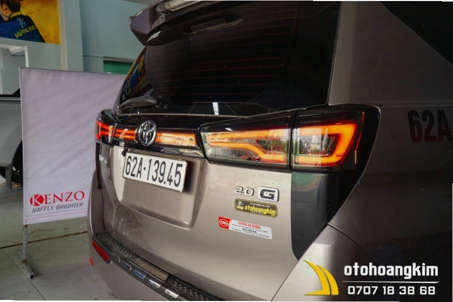 Đèn hậu nguyên cụm Toyota Innova [2016 - 2022] Full cốp - Chi tiết chất liệu