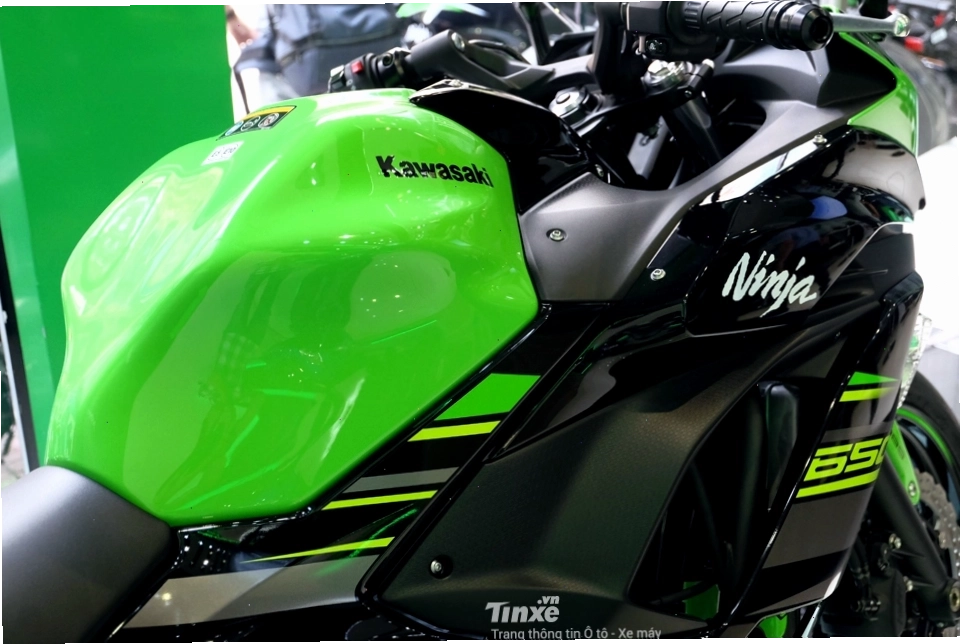 Đèn pha Kawasaki Ninja 650 2018