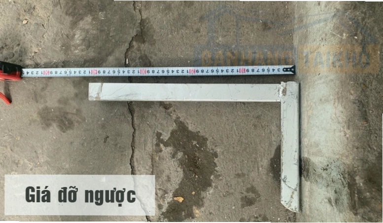 Giá đỡ cục nóng điều hòa loại ngược, thường dùng cho các vị trí đặc biệt