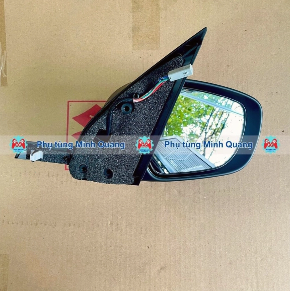Gương chiếu hậu Suzuki Swift có tích hợp xi nhan