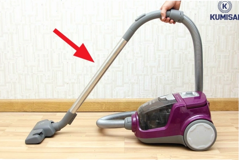 Hệ thống ống trong phụ kiện máy hút bụi Electrolux, thể hiện sự phức tạp của các bộ phận
