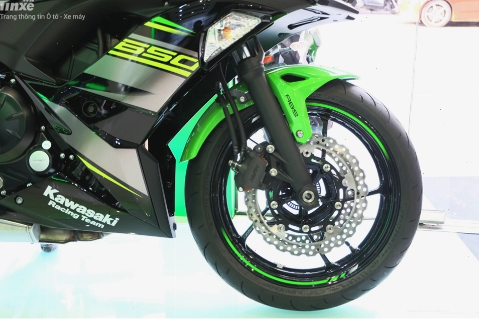 Hệ thống treo trước Kawasaki Ninja 650 2018