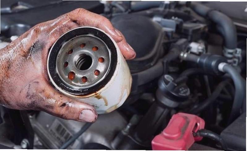 Hình ảnh hướng dẫn thay Lọc nhớt, Lọc dầu Mitsubishi