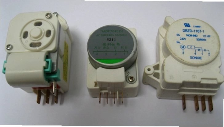 Hình ảnh minh họa cấu tạo cơ bản của timer xả đá tủ lạnh
