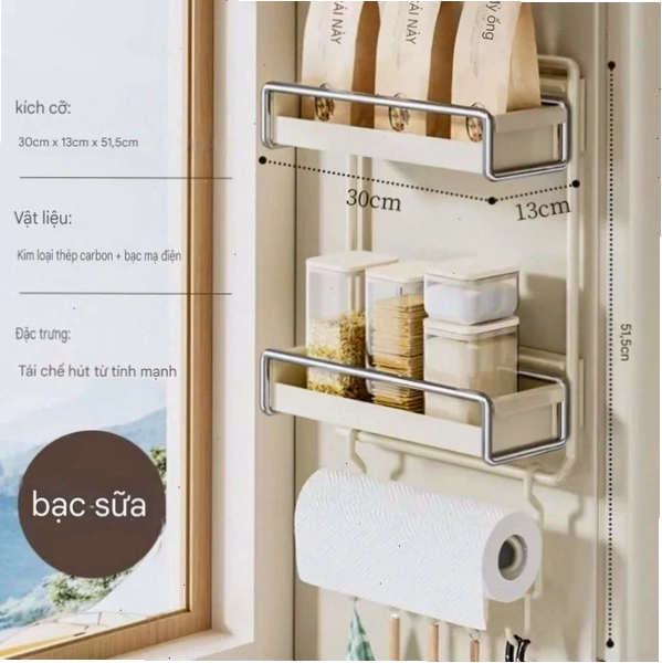Kệ để đồ nhà bếp gắn bên hông tủ lạnh giúp tăng không gian lưu trữ