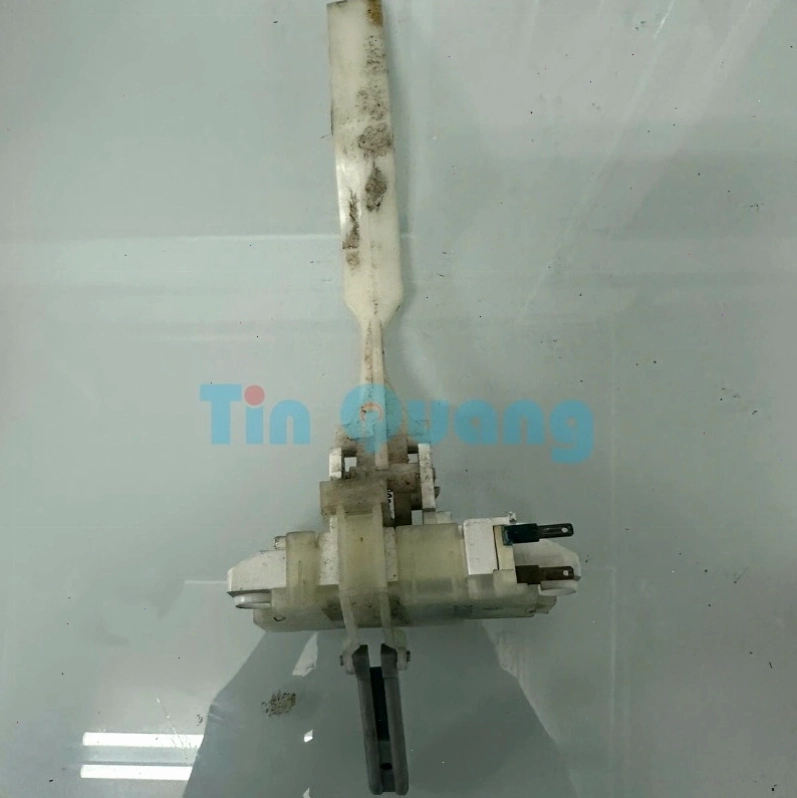 Khóa cửa máy giặt Hitachi SF-90XA tháo máy