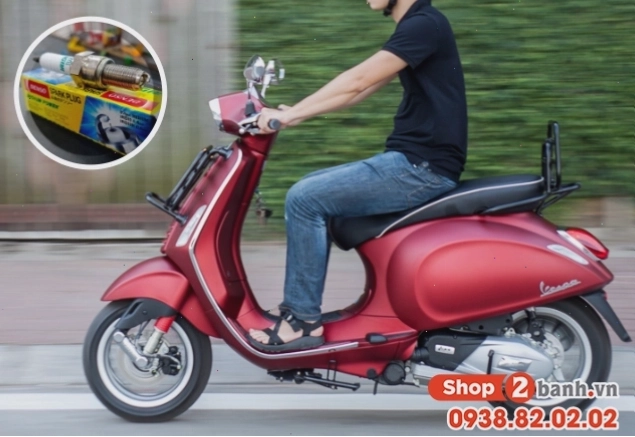 Kiểm tra bugi Vespa bị bám muội than