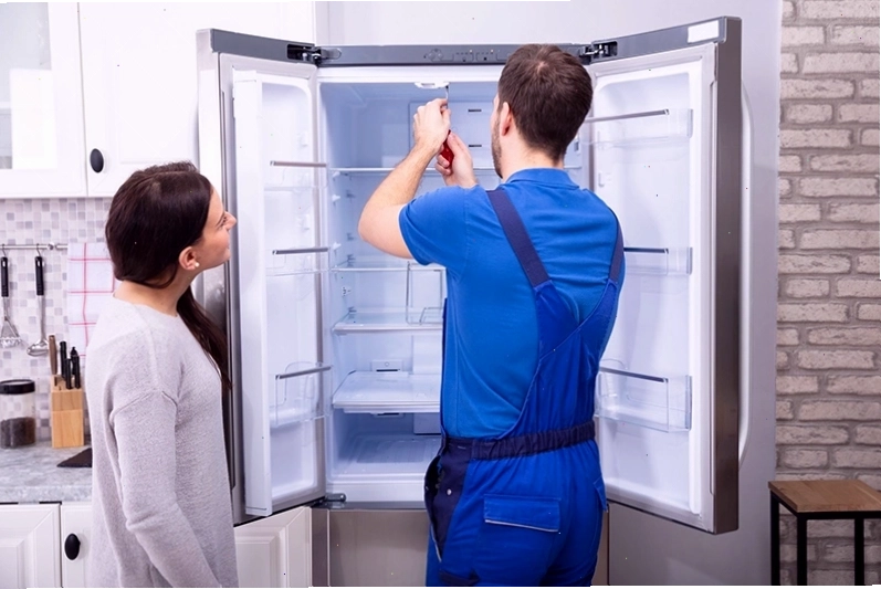 Kiểm tra định kỳ ổ cắm điện tủ lạnh
