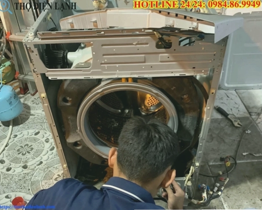 Kiểm tra lưới lọc van cấp nước máy giặt Whirlpool