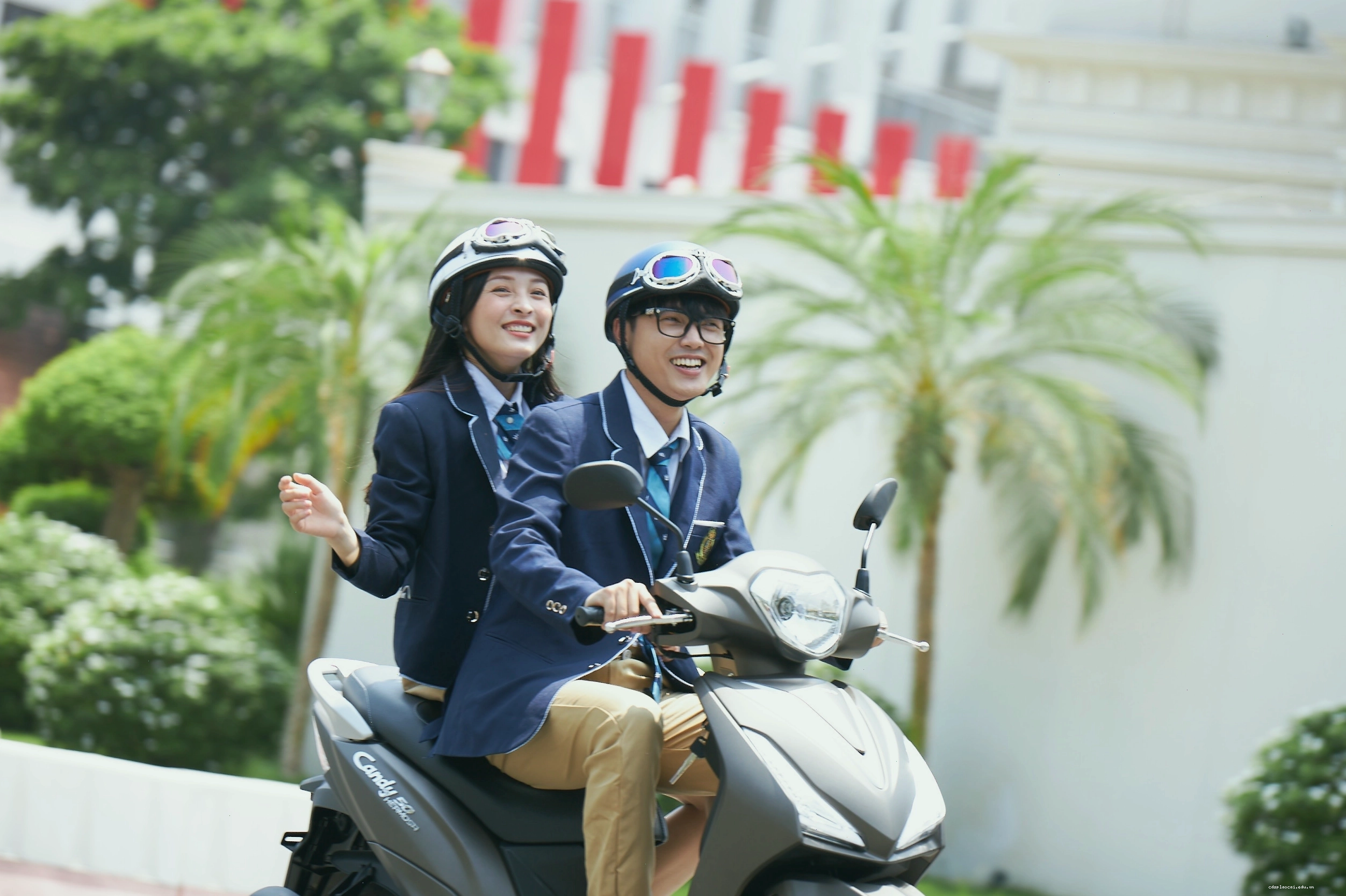 Kiểm tra và thay thế lốp xe để đảm bảo vận hành tốt nhất