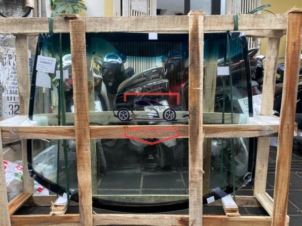 Kính Chắn Gió Chevrolet Spark: Lựa Chọn, Lắp Đặt và Bảo Dưỡng