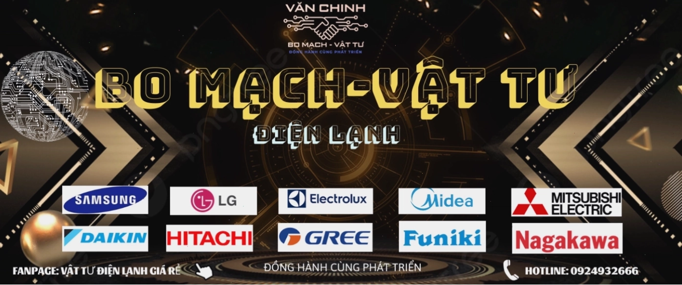Kỹ thuật viên đang kiểm tra lắp đặt chân đế dàn nóng điều hòa