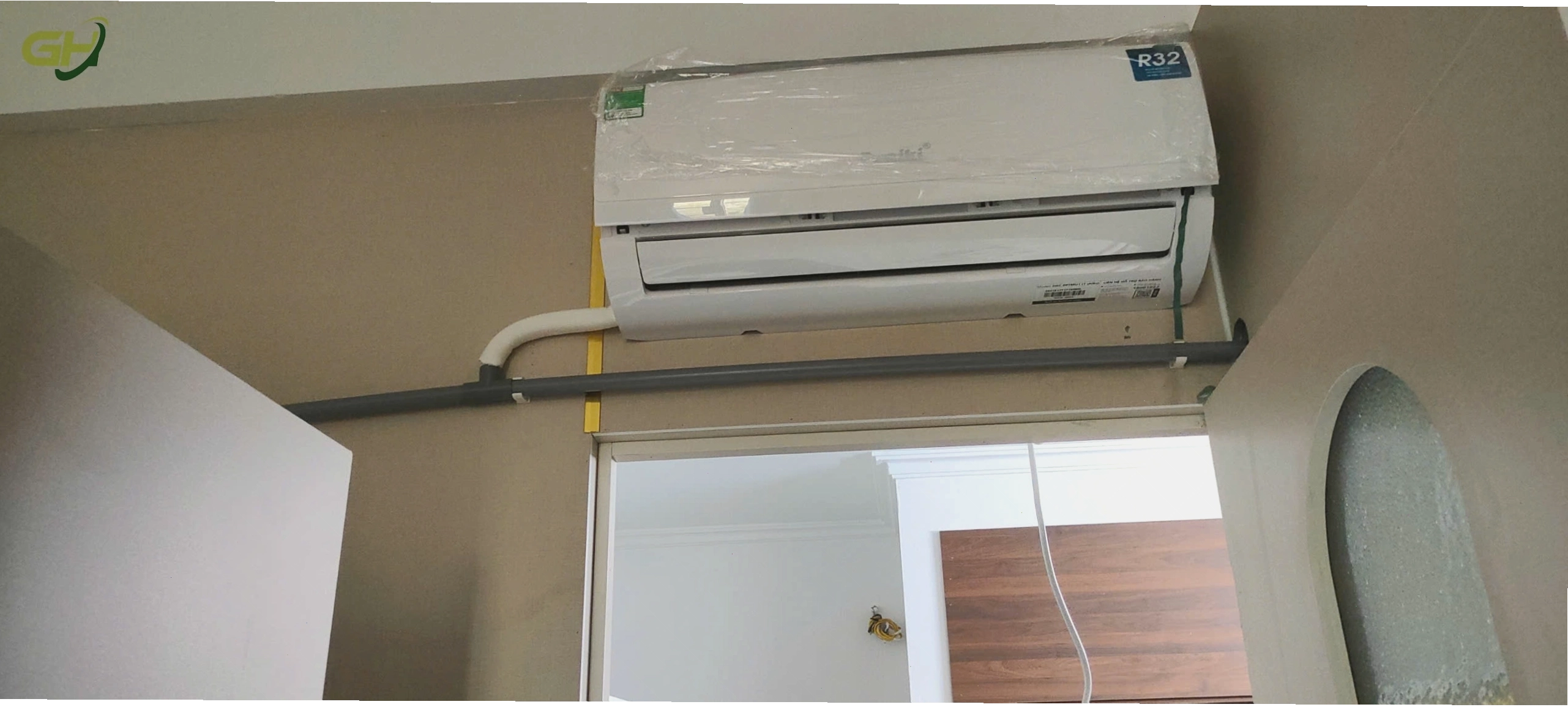 Lắp đặt ống thoát nước điều hòa Panasonic linh hoạt