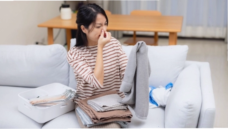 Máy giặt Hitachi không được vệ sinh sẽ có mùi hôi khó chịu