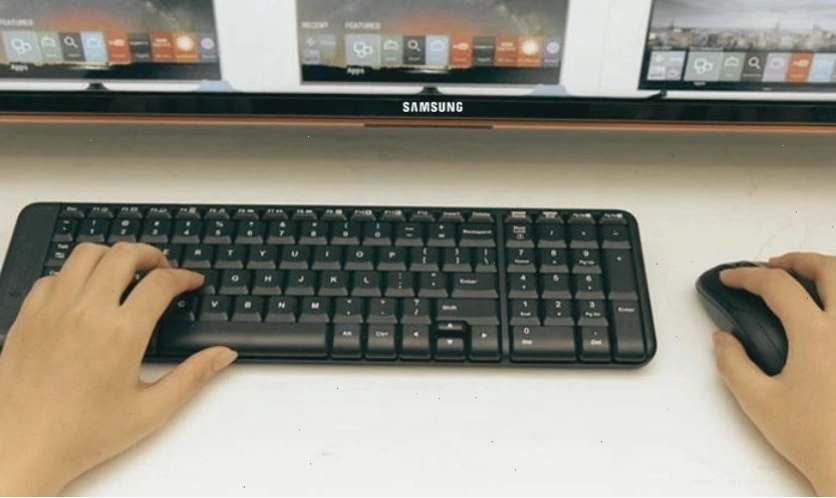 Mở tivi Samsung bằng kết nối chuột hoặc bàn phím