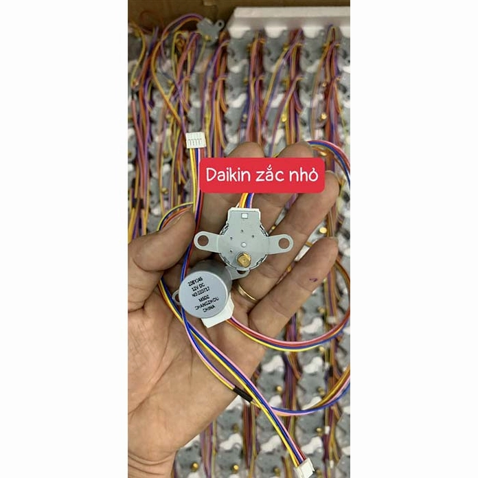 Motor Đảo Gió Daikin: Hướng Dẫn Chọn Mua & Thay Thế Chính Hãng