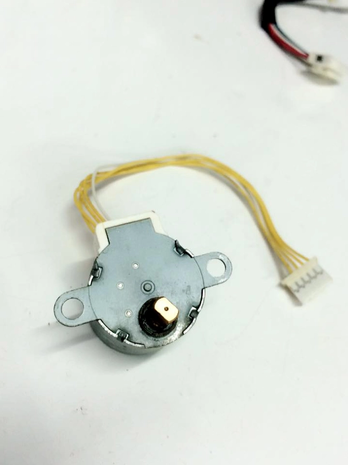 Motor Đảo Gió Máy Lạnh Toshiba 12V: Hướng Dẫn Chọn Mua và Thay Thế