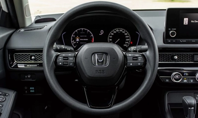 Nâng cấp vô lăng Honda HR-V G: Tăng thẩm mỹ và trải nghiệm lái