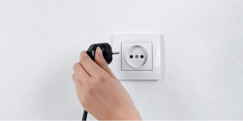 Ngắt kết nối điện máy giặt để đảm bảo an toàn