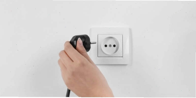 Ngắt kết nối điện trước khi sửa chữa máy giặt