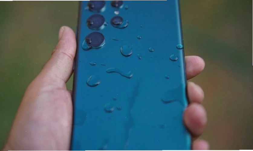 Nguyên nhân gây lỗi báo độ ẩm trên điện thoại Samsung