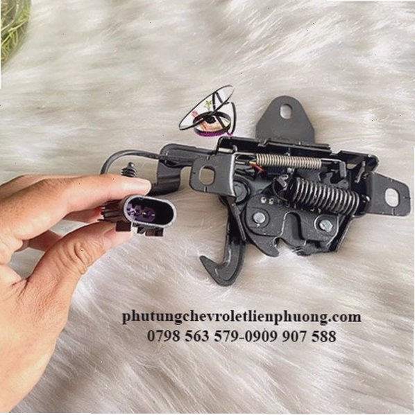 Ổ khóa ngậm capo trước Chevrolet Captiva chính hãng GM