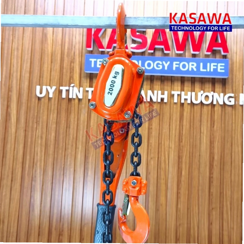 Pa lăng xích lắc tay được sử dụng trong nhà xưởng, công trình, sửa chữa