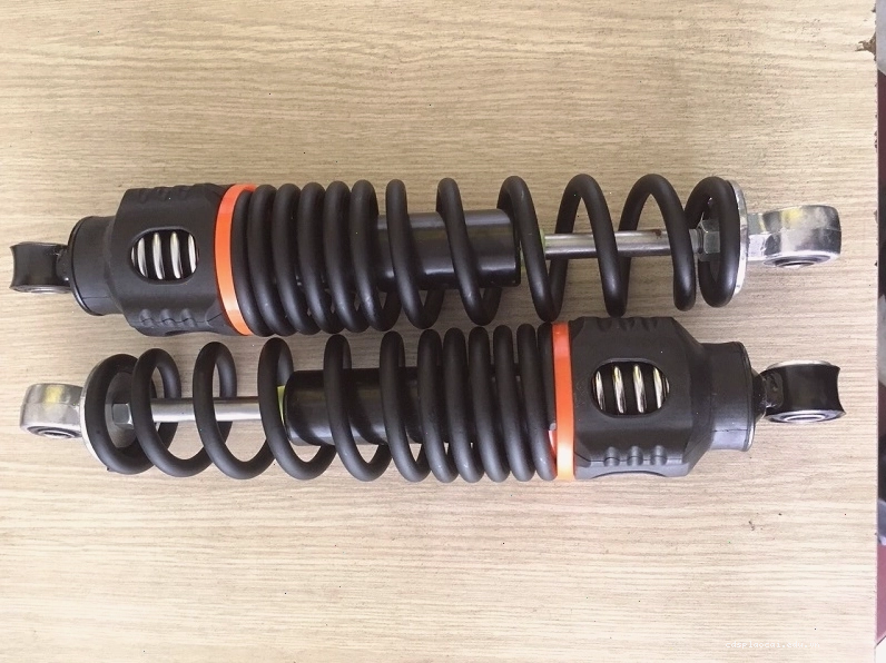 Phuộc sau xe máy điện Vespa với thiết kế cứng cáp