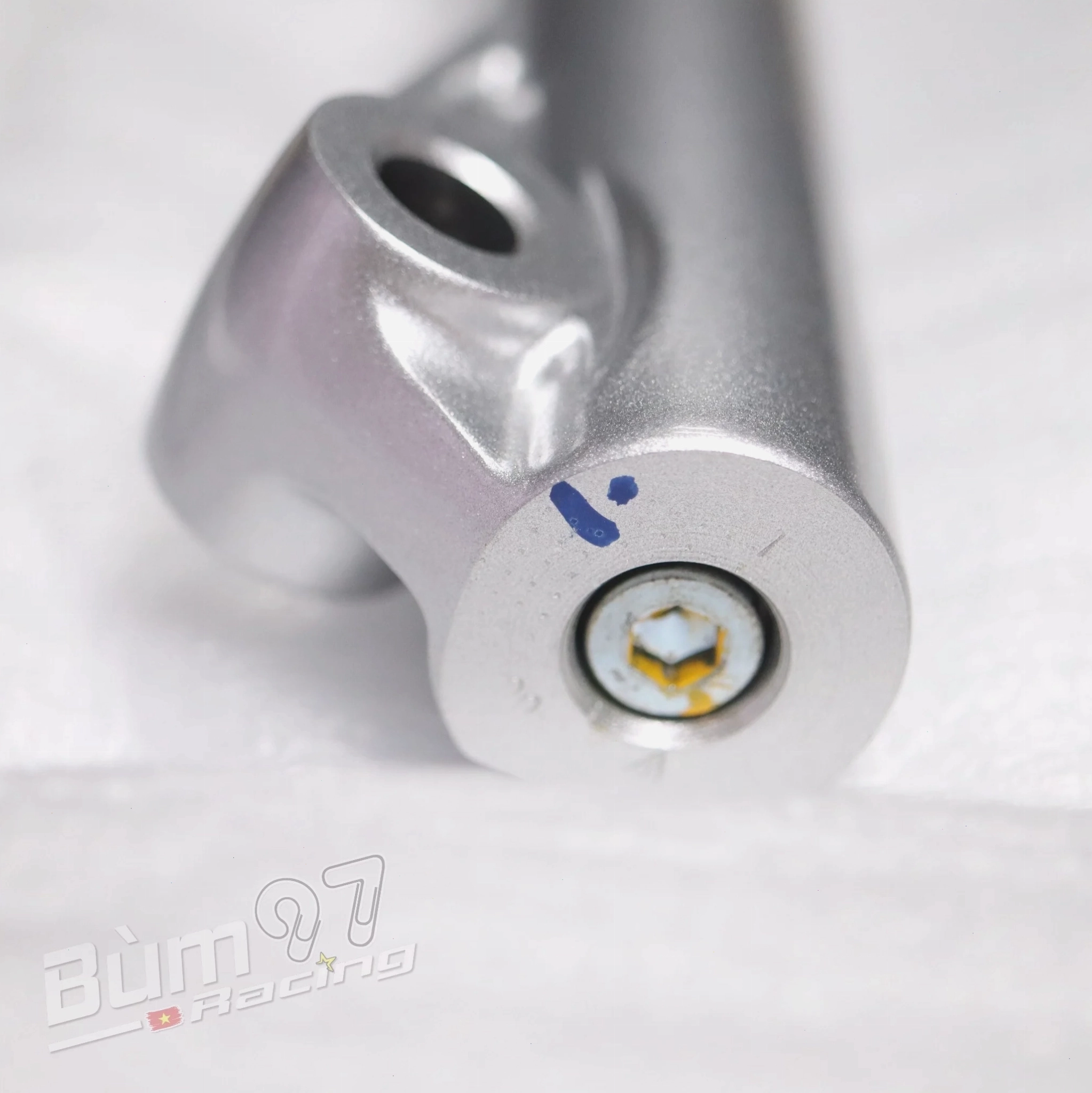 Phuộc trước Honda Wave 110 hàng chính hãng với thiết kế chắc chắn