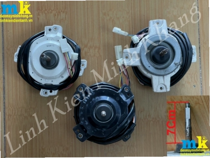 Quạt DC dàn nóng điều hòa Panasonic 8 dây