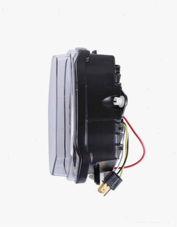 Quy trình lắp đặt đèn pha LED cho Vespa Sprint tại cửa hàng uy tín