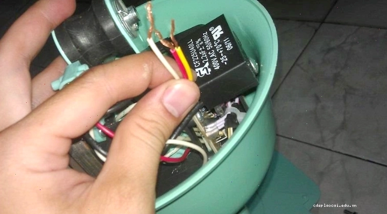Quy trình thay thế tụ điện cho quạt Electrolux