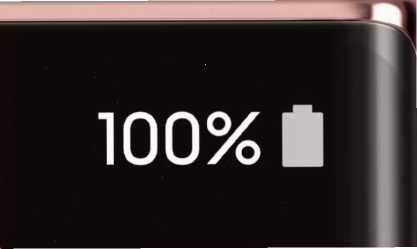 Sạc pin điện thoại Samsung đầy 100% và rút sạc ra