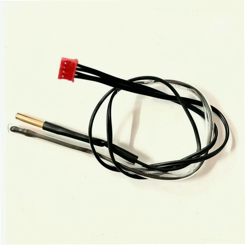 Sensor máy lạnh Panasonic đang được kiểm tra