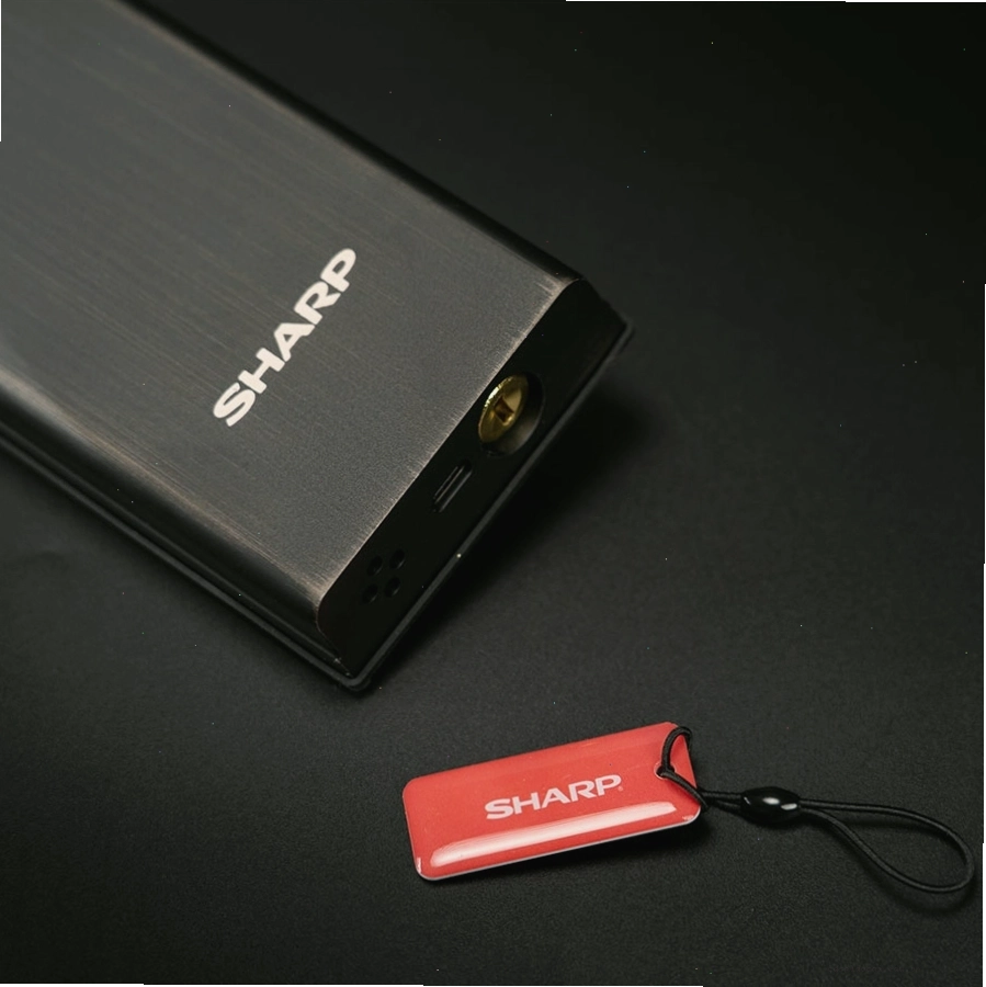 Showroom trưng bày các loại khóa cửa Sharp